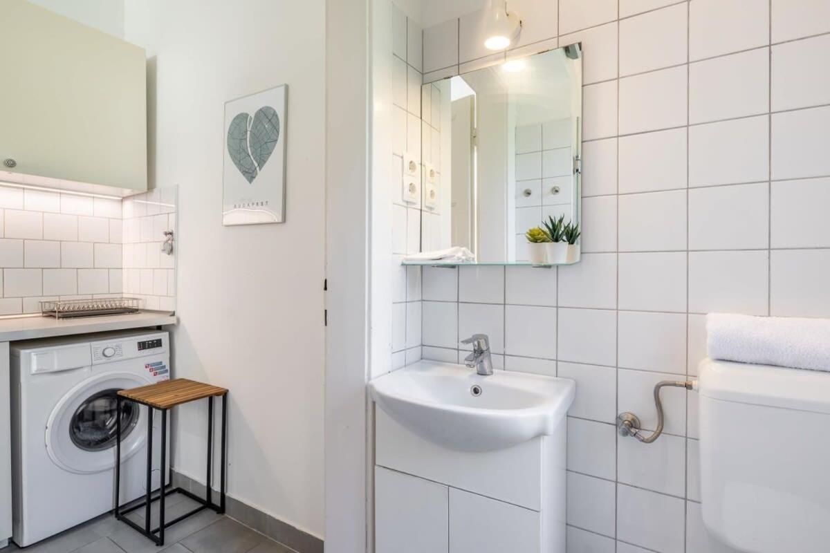 Lovely & Cozy Home With A C Budapest Extérieur photo